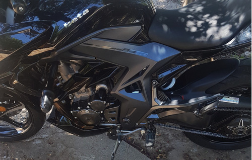 Beta Zontes R350 Espectacular