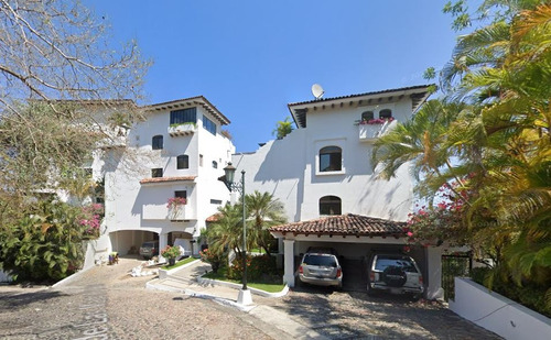 Gran Oportunidad, Departamento En Remate En Conchas Chinas, Puerto Vallarta, Jalisco!