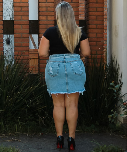 Imagem 3 de 4 de Saia Jeans Plus Size Feminina Curta Cinto E Fivela Encapada