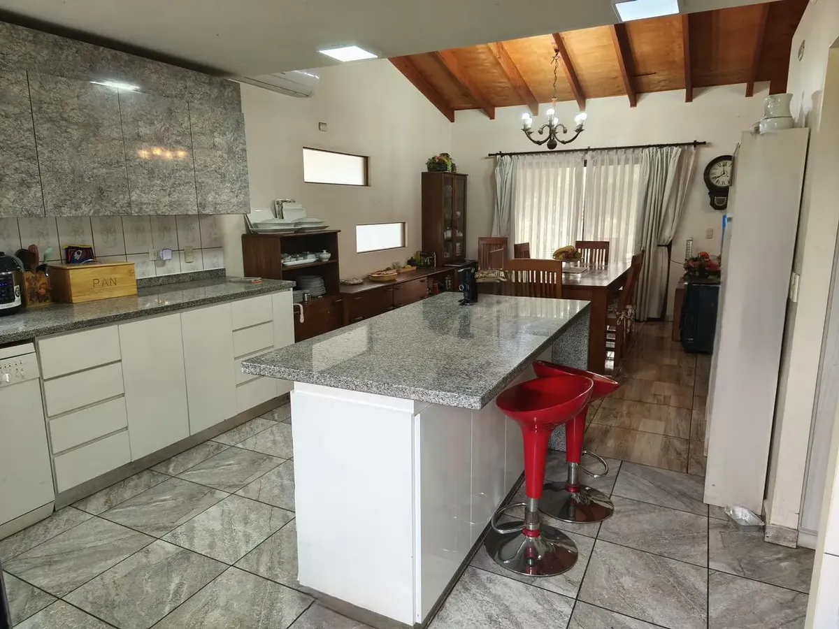 Imagen 2 de 25 de Bella Casa En Parcela Plana - Isla De Maipo