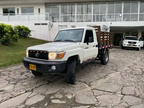 Toyota Land Cruiser 4.5 Elite Lc200