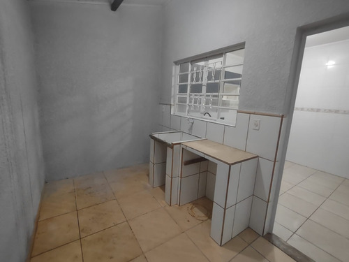Casa Com 3 Dorms Em Bairro Nobre