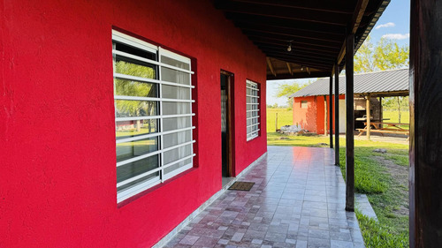 Casa De Campo Con Piscina Y Cabaña