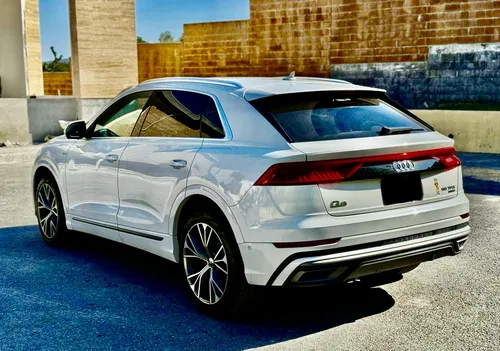Audi Q8 3.0 55 TFSI SLine Quattro 340hp