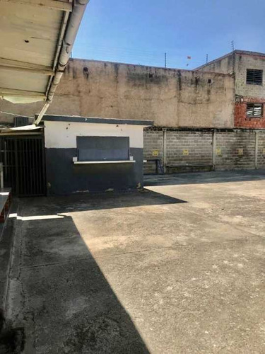 Imagen 4 de 13 de Edificio De 3 Pisos En El Centro De Maracay