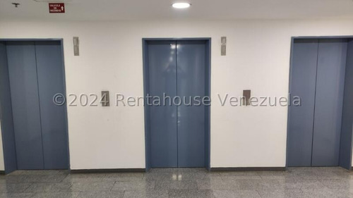 Oficina Remodelada En Alquiler Macaracuay 56.02 Mtrs2 Pd