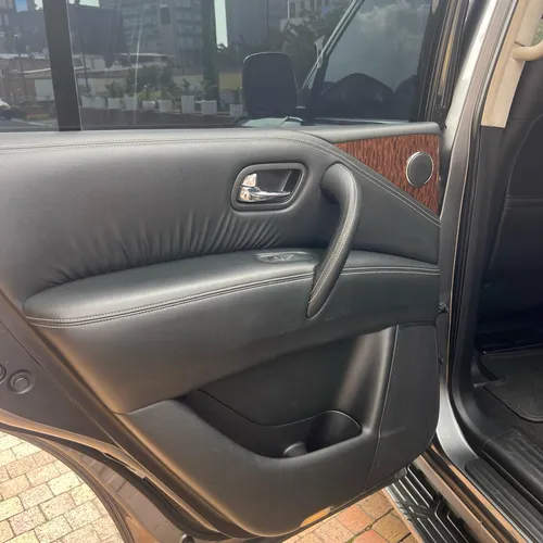 Nissan Patrol 5.6 Y62 King