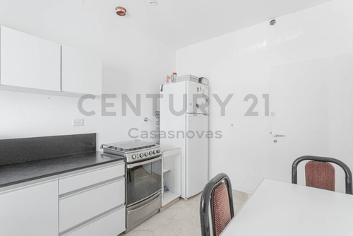 Imagen 7 de 29 de Venta Recoleta - Pza Vte Lopez - Exclusivo Piso 2 Dormitorios - Excelente Estado