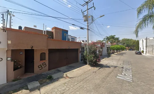 Gran Oportunidad De Inversion - Casa Adjudicada - Mariano Tercero 99, Morelia, Mich.