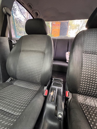 Volkswagen Jetta 2.0 Gls 5vel Aa Ee Mt