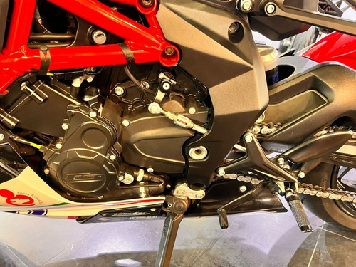 Imagen 17 de 25 de Mv Agusta F3 Rc 675 No Yamaha R6 No Daytona No Cbr 600