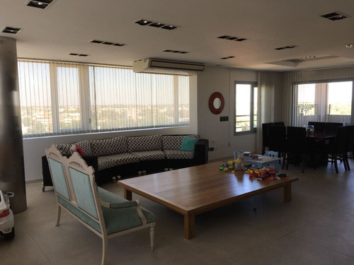 En Venta En Villa Bosch, Piso Unico Centrico Exclusivo Con Entrada Propia Cochera Dos Autos F: 10058