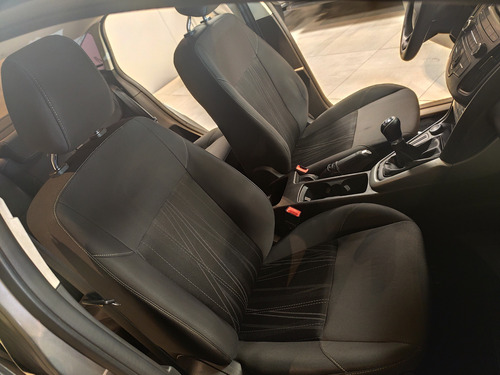 Ford Focus III 1.6 Sedan S
