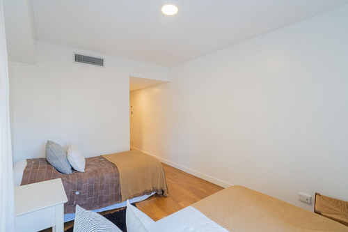 Venta 3 Ambientes Con Dependencia Y Cochera