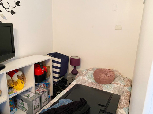 Imagen 5 de 22 de Casa Remodelada En Tradicional Barrio De Las Condes