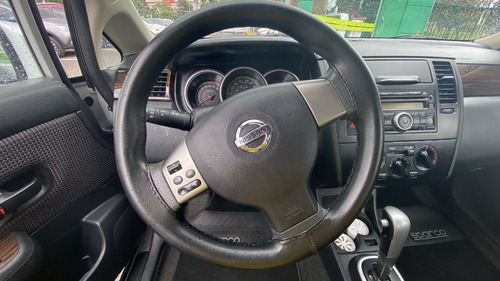 Imagen 10 de 20 de Nissan Tiida Premium