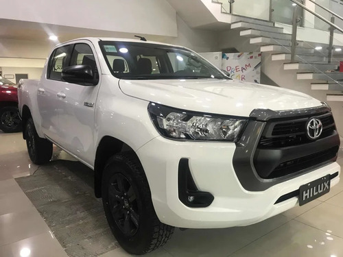Imagen 4 de 25 de Toyota Hilux Sr 2.4tdi 150cv 4x2 Mt 0km Entrega Inmediata