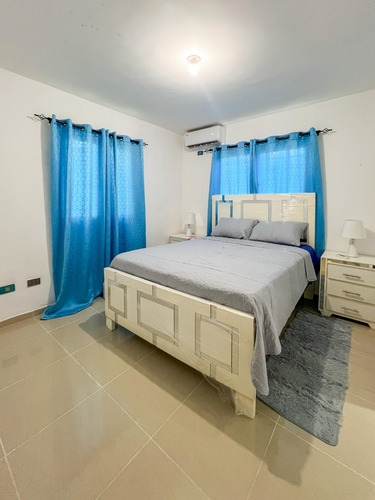 Apartamento En Alquiler Amueblado, 3 Habitaciones, En La Autopista De San Isidro, 1er Piso
