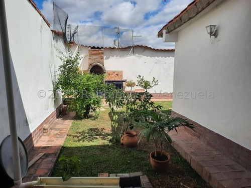 Imagen 15 de 21 de Casa En Venta En La Mata, Cabudare Lara Código Flex 22-17759 Asesor Inmobiliario Monica C Numero De Contacto +0-4-2-4- 5.5.6. 5.7. 5.9
