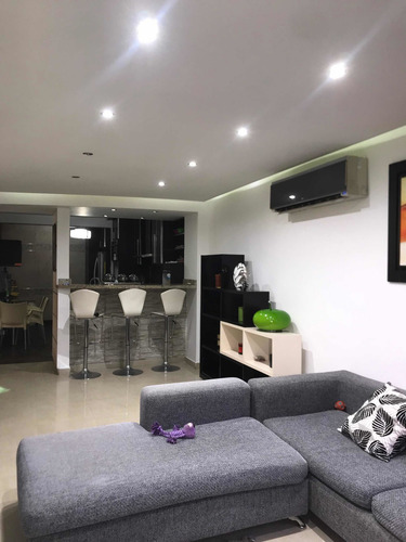 Imagen 5 de 20 de Jra Vende Townhouse De Lujo En Lomas Del Este