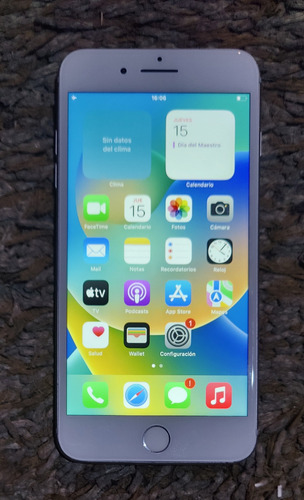 Iphone 8 Plus, 64 Gb De Memoria, Funciona Todo Bien, Buena Estética, Capacidad De Batería Al 73%, Touch Id Al 100, Sin Cuenta Icloud Plata