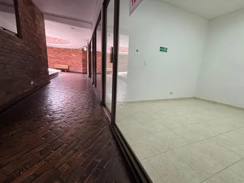 Arriendo Oficina En Unicentro (18697).