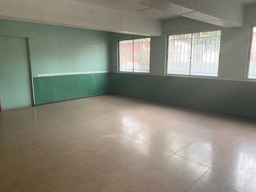 Imagen 6 de 28 de Edificio Comercial
