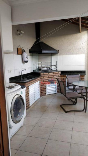 Sobrado À Venda No Bela Vista Em Osasco Com 3 Suítes, 181 M² E 4 Vagas Cobertas. - So0187