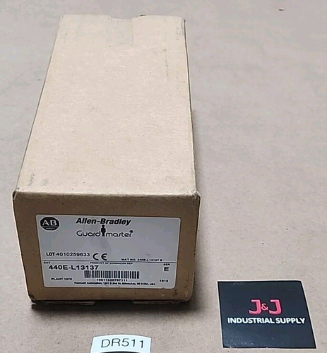 *new Sealed* Allen-bradley 440e-l13137 Pull Cord Lif Jjg