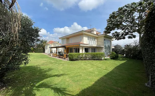 Casa En Arriendo/venta En San Simon. Cod A12300048