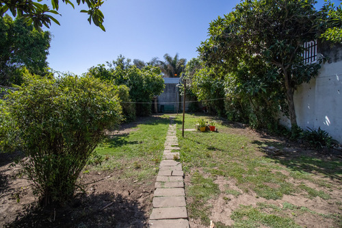 Casa 3 Amb C/ Cochera S/ Lote 420m2