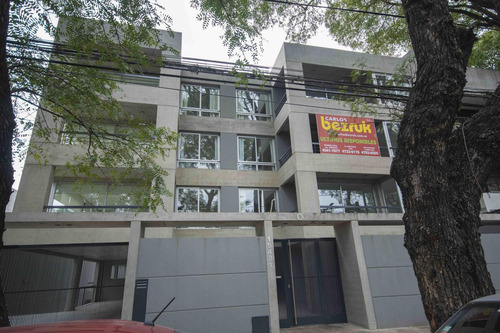 Departamento De 2 Ambientes Con Cochera Y Baulera En Venta En Acassuso