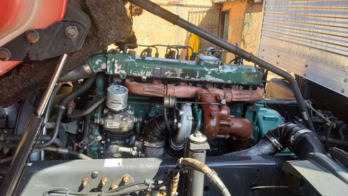 Imagem 10 de 12 de Volvo Vm260