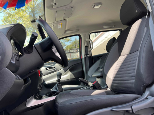 Imagen 13 de 15 de Nissan Np300 Frontier 2.5 Xe Paquete De Seguridad Mt 2021