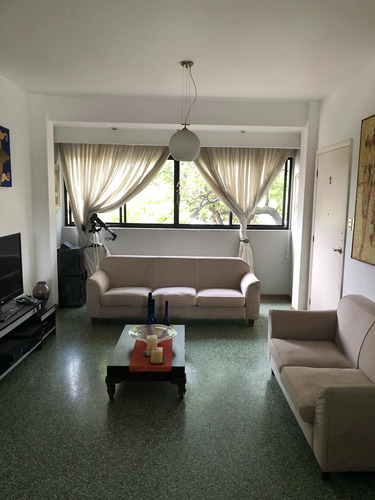 Buen Edificio De Apartamentos En Venta En La Florida