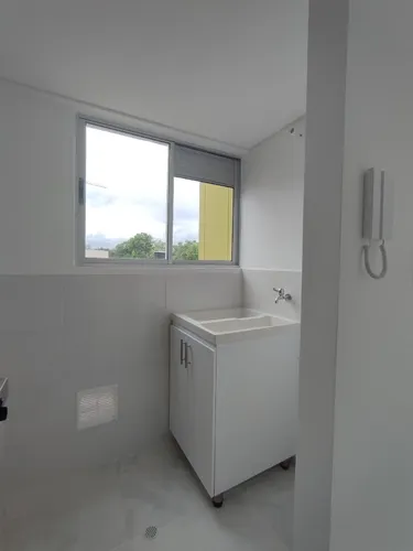 Apartamento En Arriendo En Prados Del Este. Cod A30857