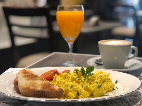 Imagen 6 de 15 de Cafetería - Restaurante, Comidas, Delivery, Ubicado En Ciudad De Mendoza, Vende Fondo De Comercio