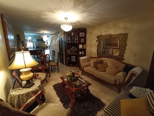 Imagen 2 de 16 de Se Vende Bella Casa El La Urb Puerto Morro Amoblada
