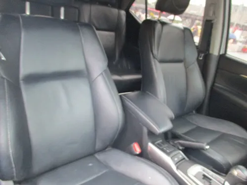 Toyota Fortuner Srv 4x2 2400cc At Aa