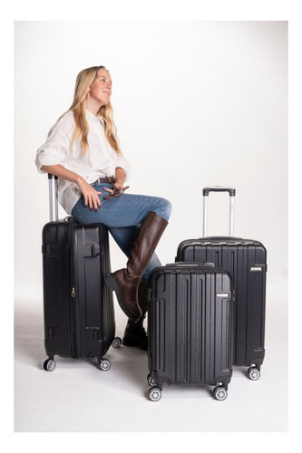 Valija SAS Travel 40.1000.4 47cm de ancho x 74cm de alto x 29cm de profundidad color negro