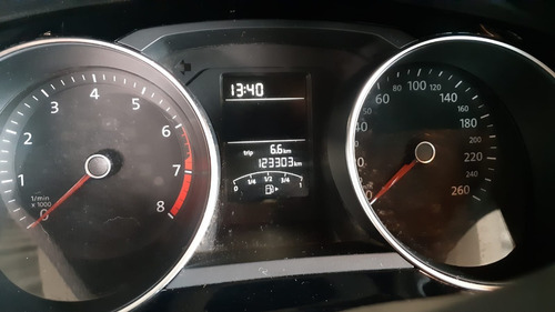 Imagen 9 de 13 de Volkswagen Jetta 2015 2.5 Sportline Qc Weltradio Mt