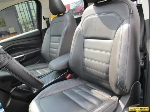 Ford Escape TITANIUM 4X4 2000CC AT AA