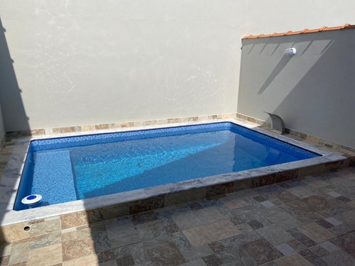 Imagem 2 de 11 de Casa Na Praia De Mongaguá Com Piscina Ref. 667