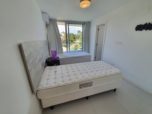Imagen 20 de 25 de Apartamento En Venta De 3 Dormitorios En Playa Mansa (ref: Lij-5157)