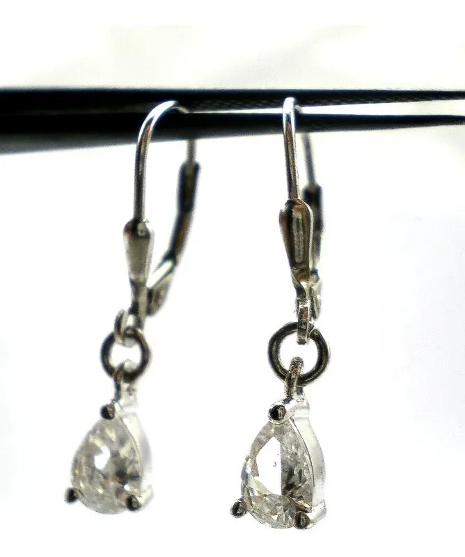 Par De Aros Colgantes Con Zafiros Blancos Talla Gota