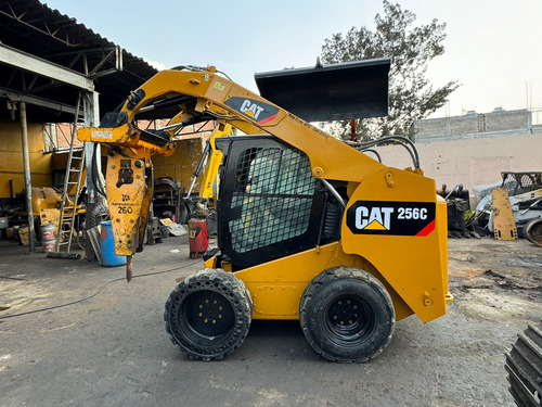 Minicargador Caterpillar 256c