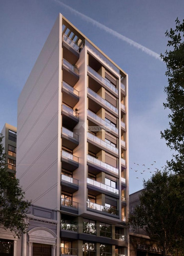 Venta Apartamento 2 Dormitorios Centro Soriano Y Héctor Gutiérrez Ruiz Ed. Horus Art 3 Con Patio