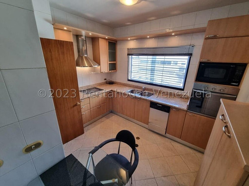 Apartamento En Venta En Campo Alegre Chacao Caracas 114 Metros Piscina