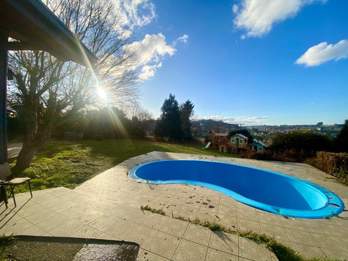Acogedora Casa De 5d - 4b. Con Increíble Vista