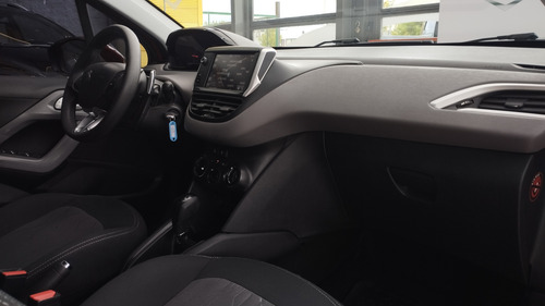 Peugeot 208 1.6 Allure Tiptronic